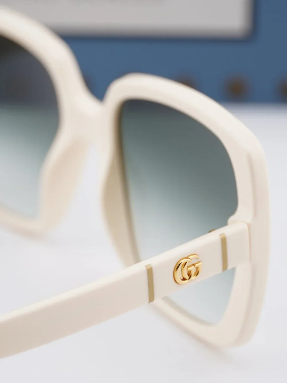 Gucci GG0632S 004 Square Sunglasses - Ivory / Green